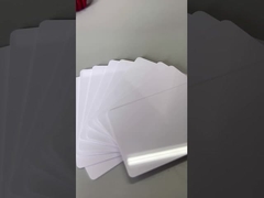 Карточный эффект, ламинированный глянцевой пластиной