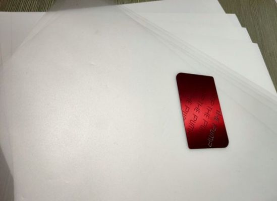 ПК снимает соответствующее для листа ПК гравировки лазера пластикового для продукции РС карты