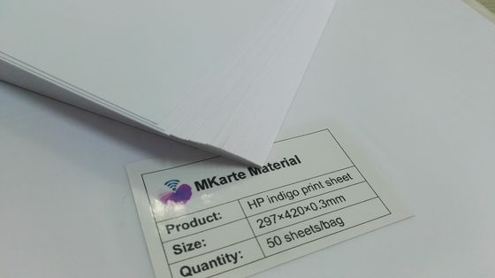 размер A4 цифров 0.32mm печатая одиночное индиго лошадиных сил листов Pvc, который встали на сторону для пластиковой карты